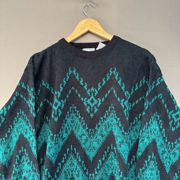 Gioni Designs Green/Black Graphic Sweater Vintage Size Large 100% Acrylic - Picture 2 of 9